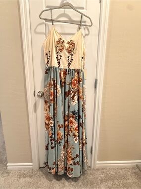 Cream & Dusty Blue Floral Spaghetti-Strap Maxi Dress